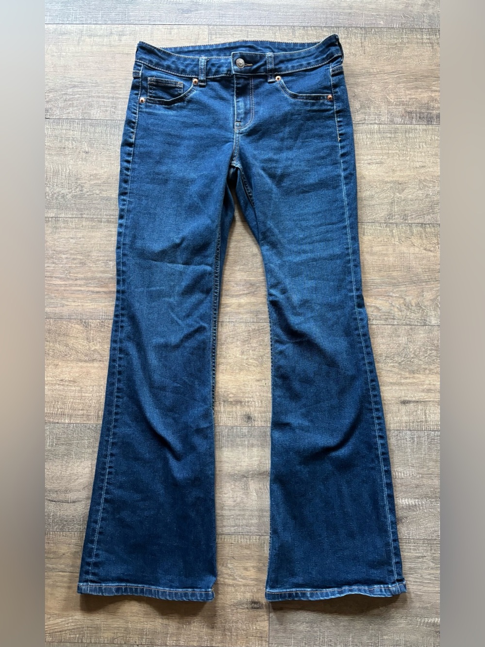H&M women’s size 8 low rise bootcut blue jeans